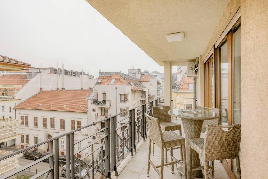 Dream With Grand Terrace In The Center Budapeste